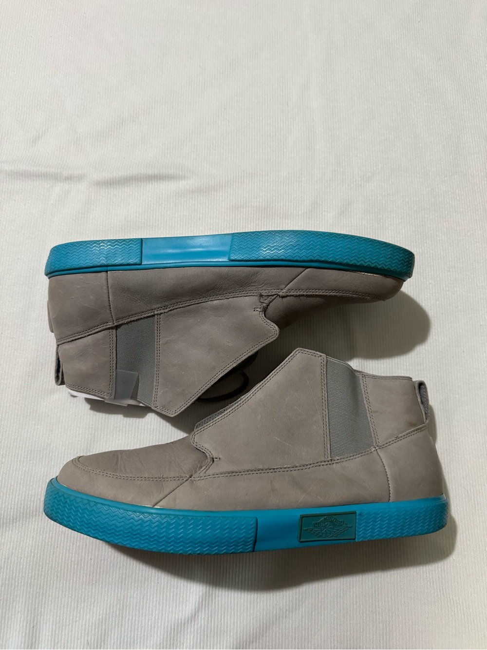 Men’s “Jordan V.2 Grown” Nike Grey/Blue Leather Sneaker Boot Size 12